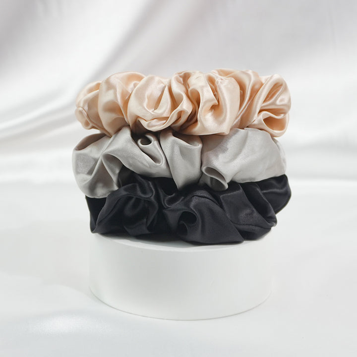 BLACK LARGE SILK SCRUNCHIES