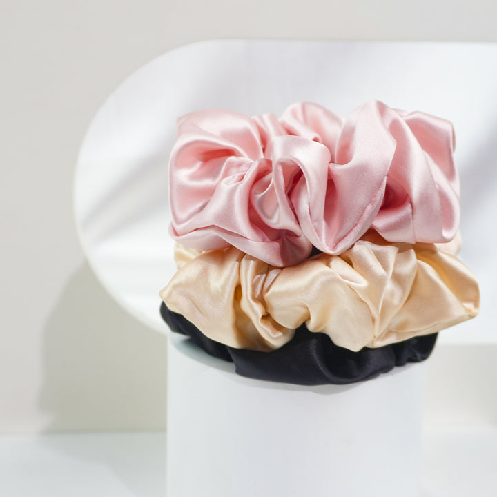 CHAMPAGNE LARGE SILK SCRUNCHIES